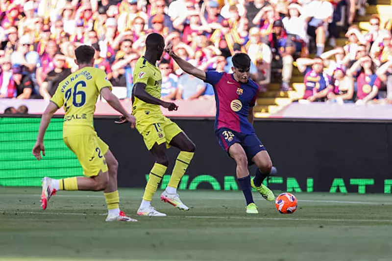 في ليلة الاحتفال بالدوري: برشلونة يتعرض لهزيمة غير متوقعة أمام فياريال في دوري الأبطال