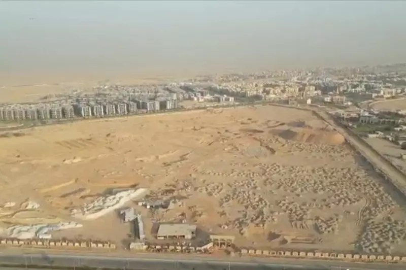 وزير الرياضة: هناك احتمالين لحل أزمة أرض الزمالك